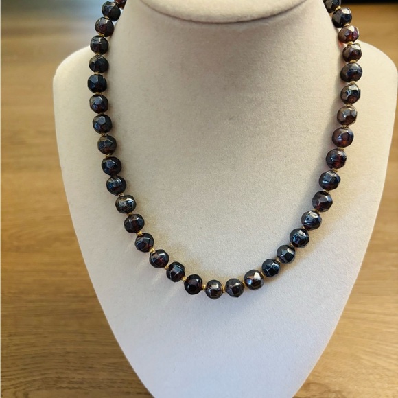Elegant Black Glass Beaded Necklace - Picture 1 of 4